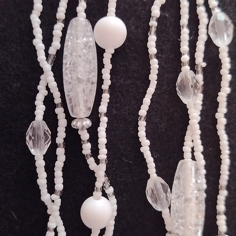 Vtg. Artisan 4 strand  white Plastic beads And lucite Signed Necklace - Picture 2 of 7